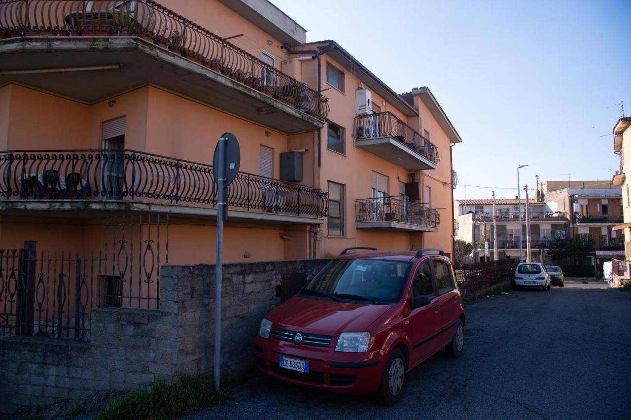 Panta Rei Apartment Mentana Bagian luar foto