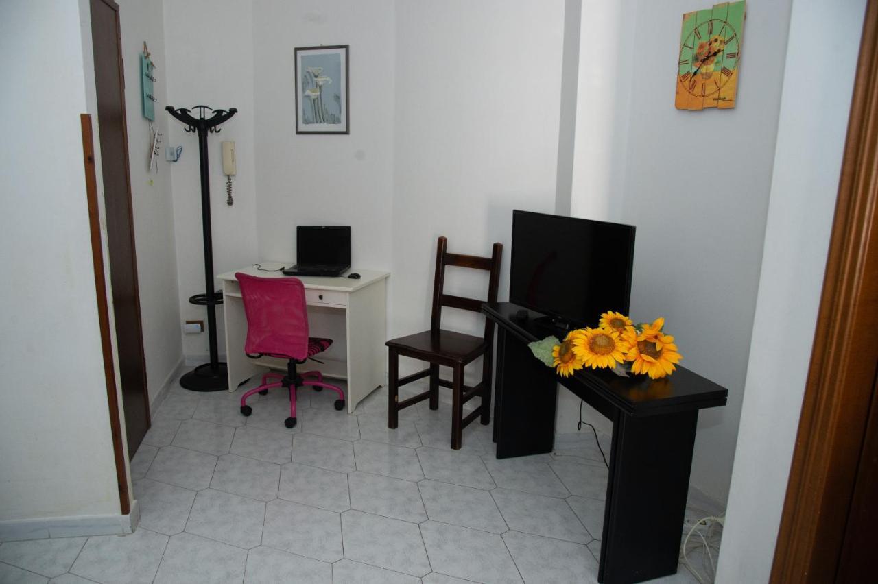 Panta Rei Apartment Mentana Bagian luar foto