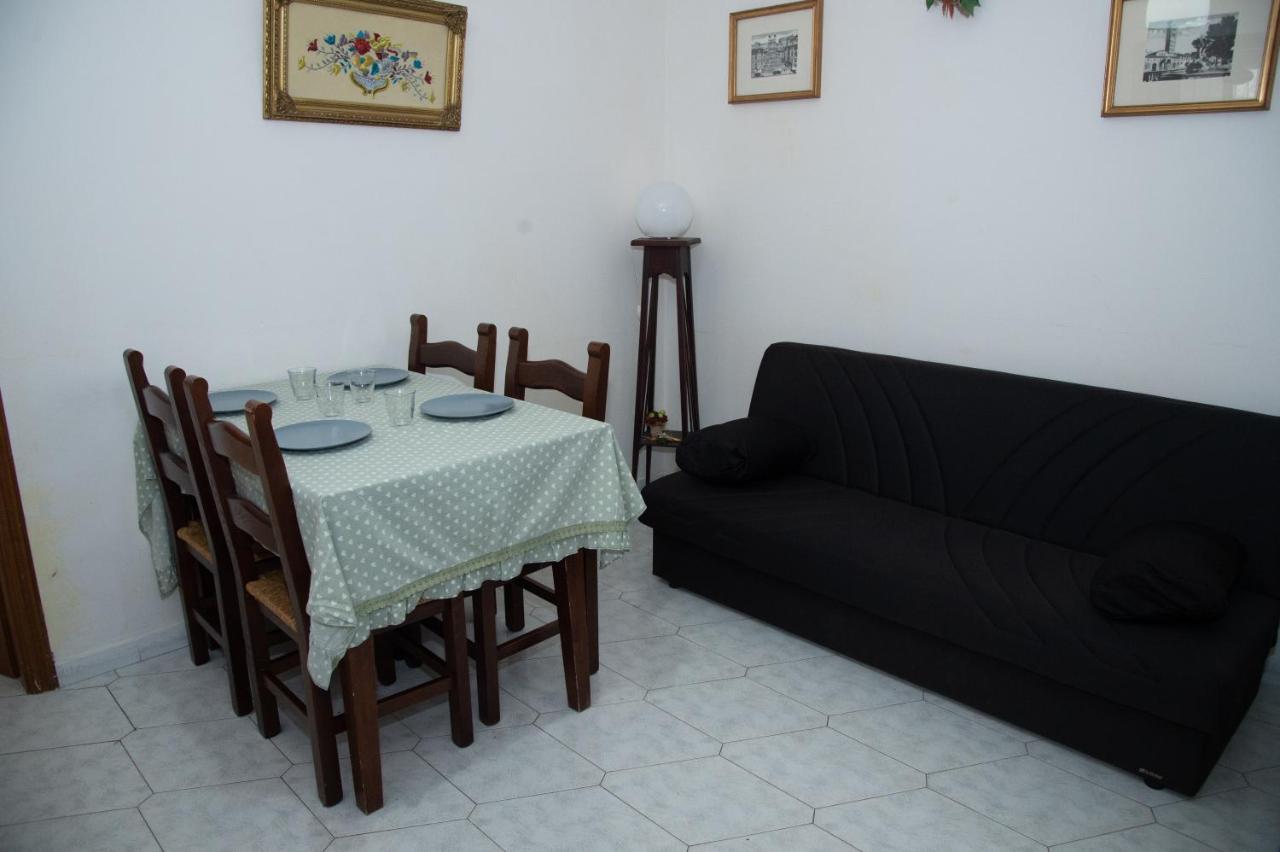 Panta Rei Apartment Mentana Bagian luar foto